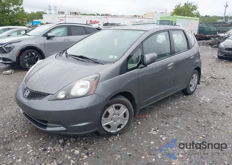 2013 Honda Fit z USA, uszkodzony, nr VIN JHMGE8H39DC081189